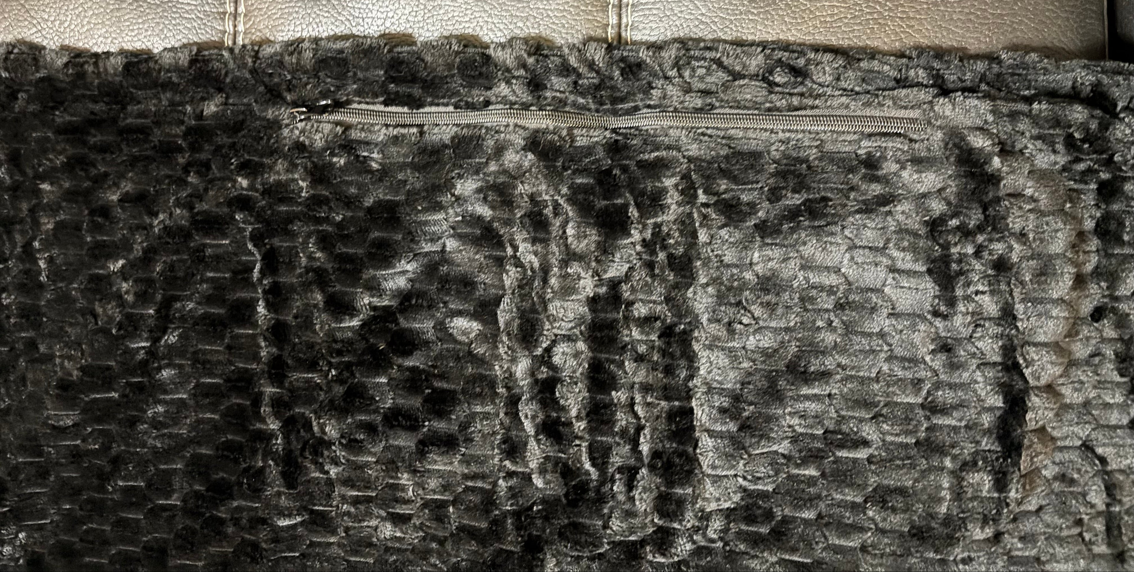 Snack & Snuggle™ 3D Jacquard - Available in 2 Colors