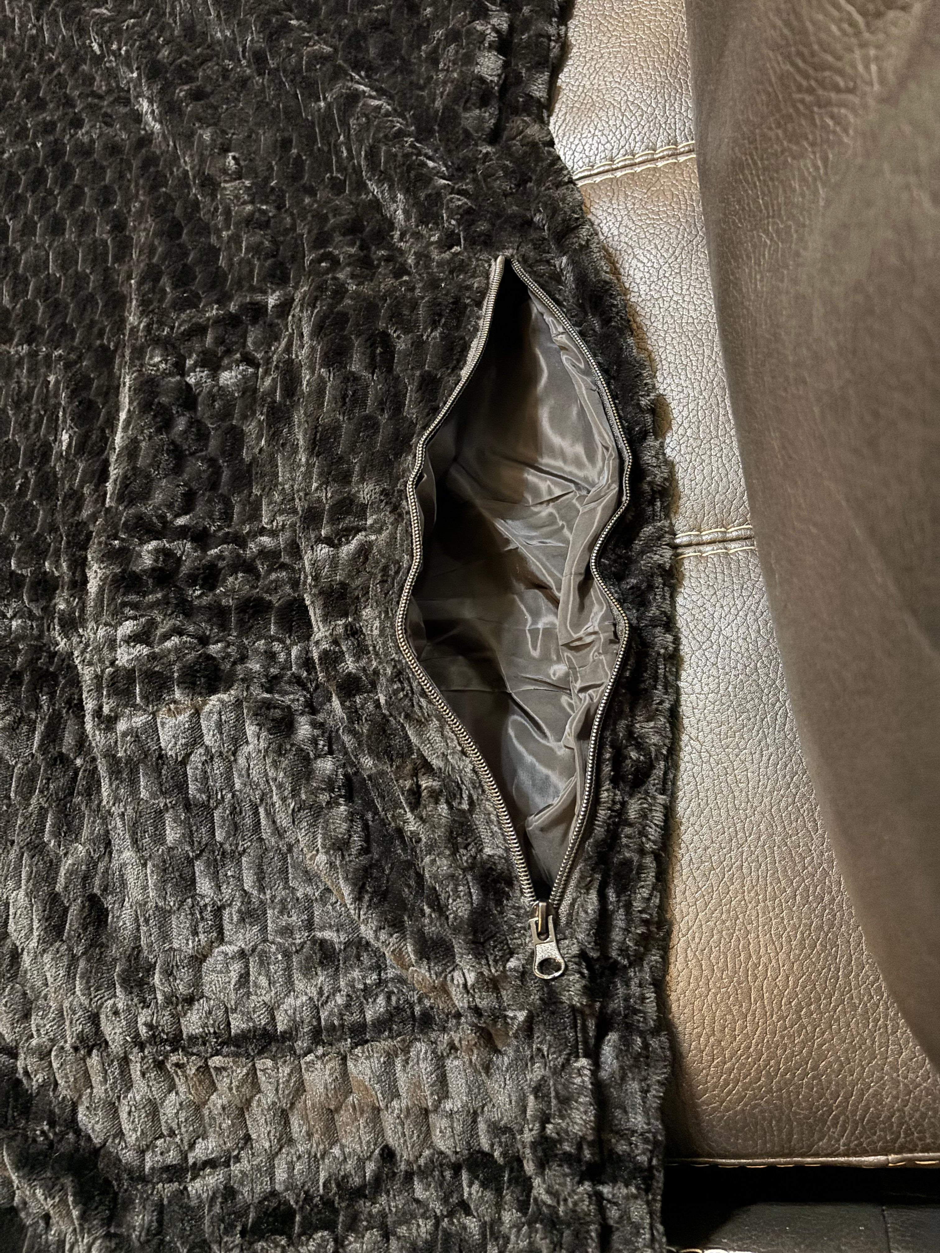 Snack & Snuggle™ 3D Jacquard - Available in 2 Colors